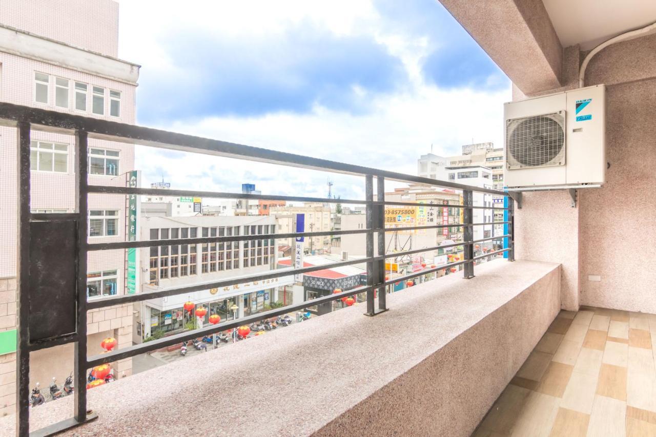 จงชาน บิวดิ้ง เบด แอนด์ เบรคฟาสต์ Apartment เมืองฮวาเหลียน ภายนอก รูปภาพ