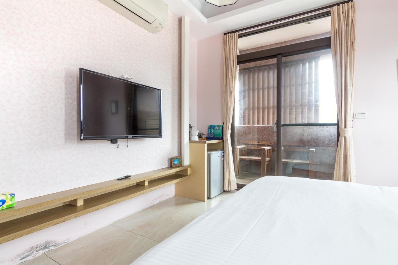 จงชาน บิวดิ้ง เบด แอนด์ เบรคฟาสต์ Apartment เมืองฮวาเหลียน ภายนอก รูปภาพ